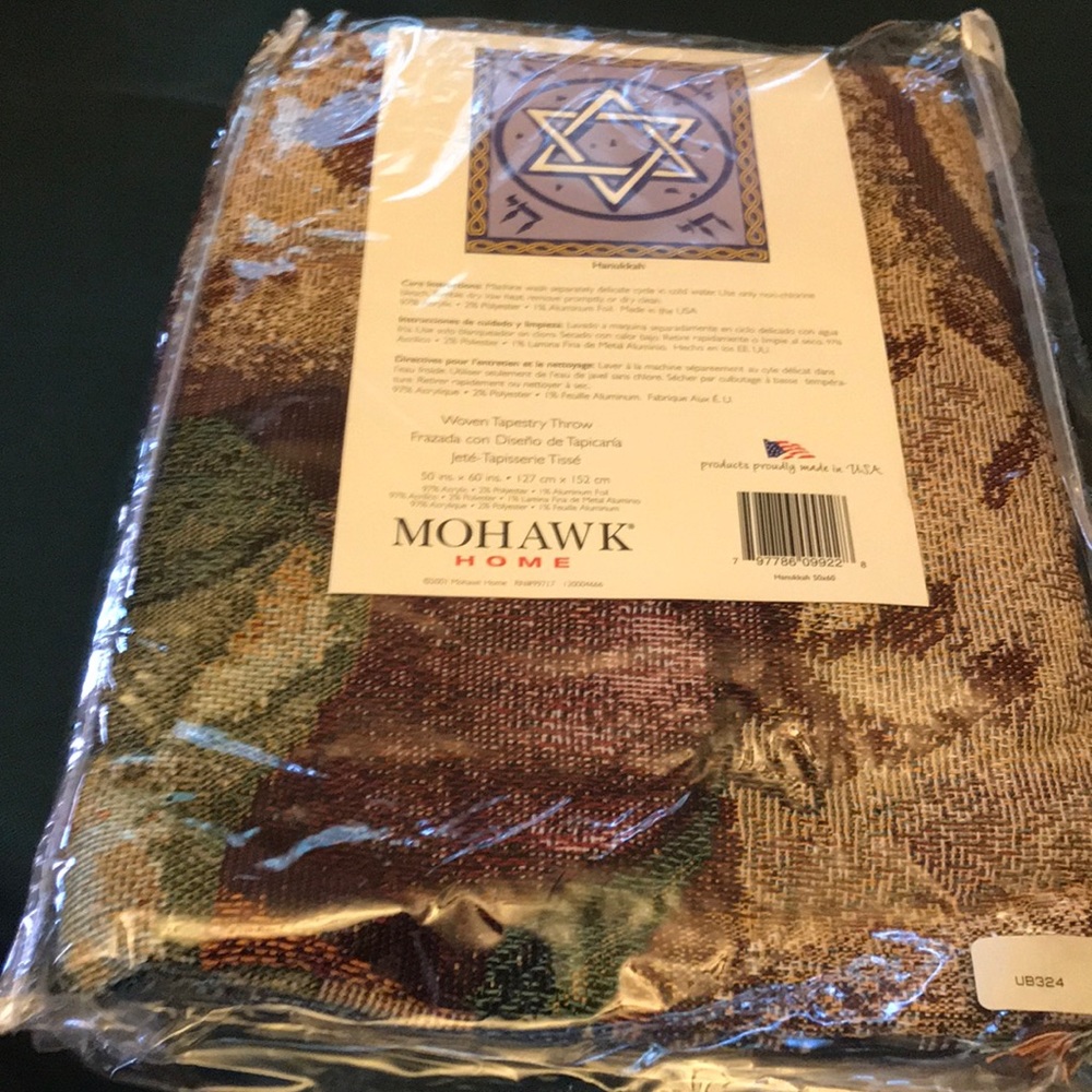 Tapestry woven throw